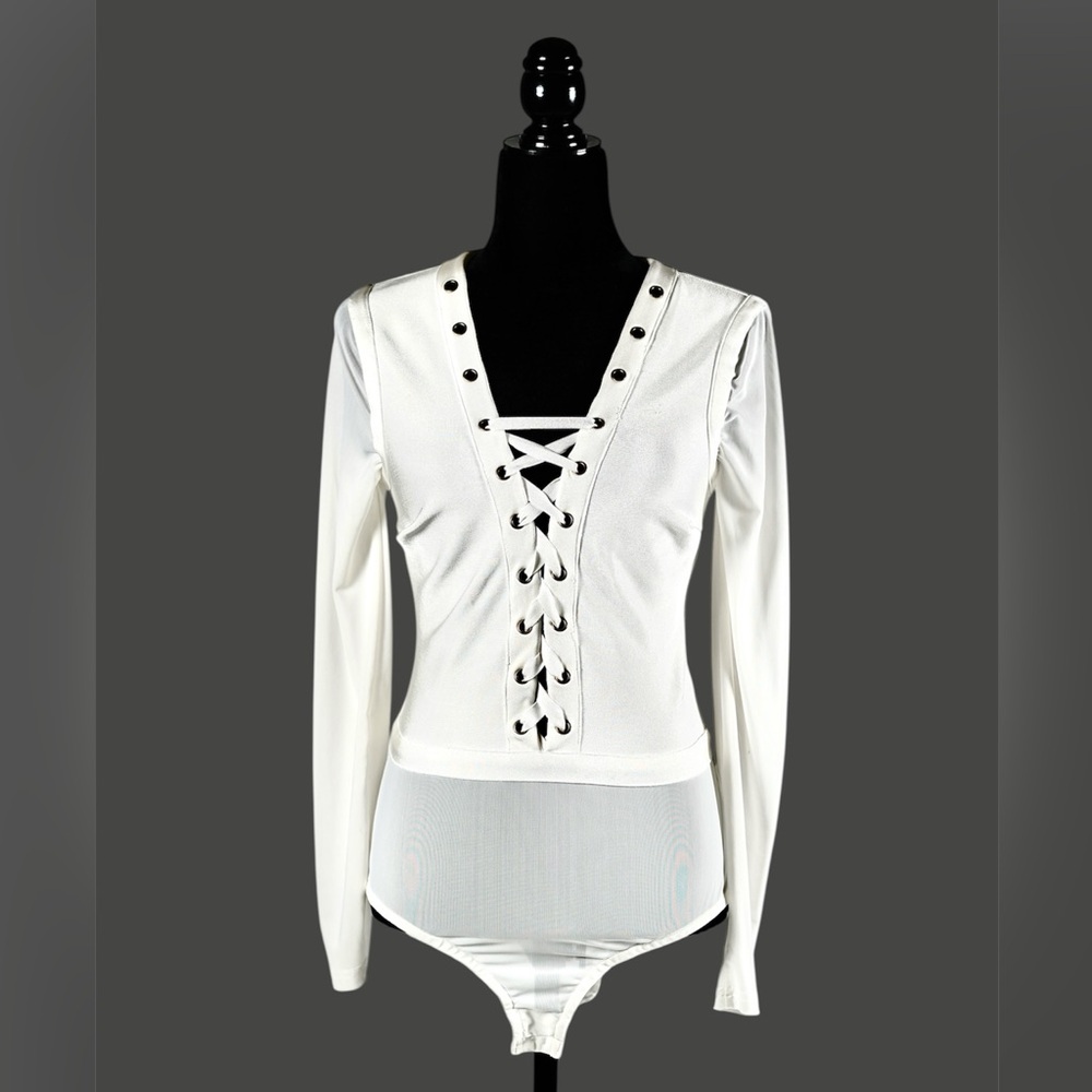 Valiant Paris White Lace‑Up Long‑Sleeve Bodysuit – Size L - Picture 4 of 17